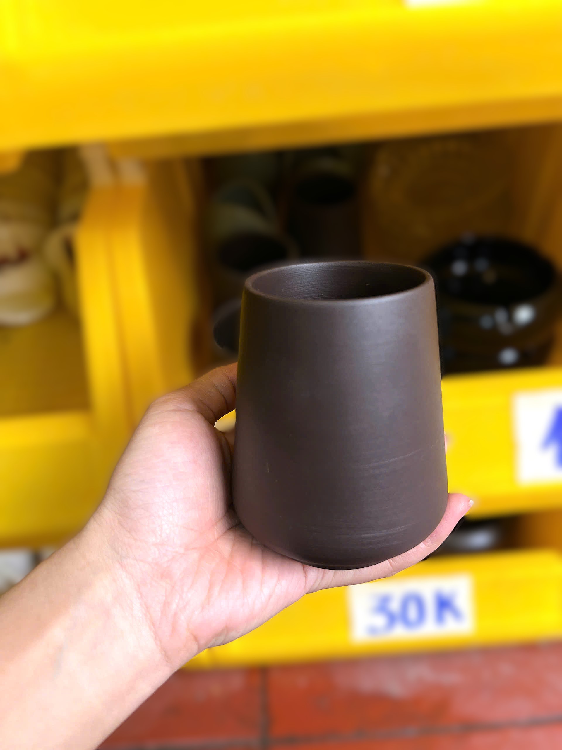 Thanh lý cốc đựng trà cụ, gạt tàn ngẫu nhiên