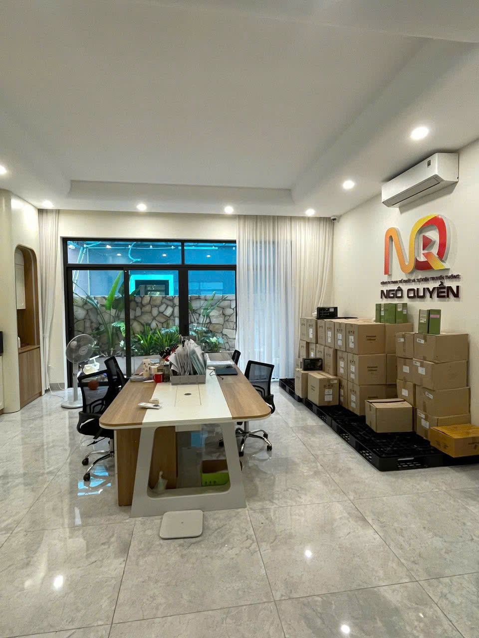 Dịch vụ vận chuyển 