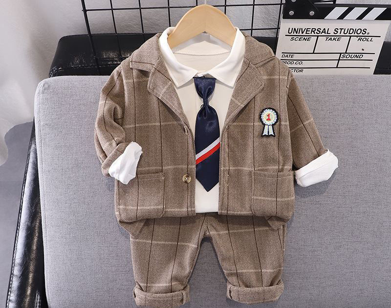 Hướng Dẫn Cho Mẹ Chọn Set Vest Dài Chuẩn Phong Cách Hoàng Gia Cho Bé
