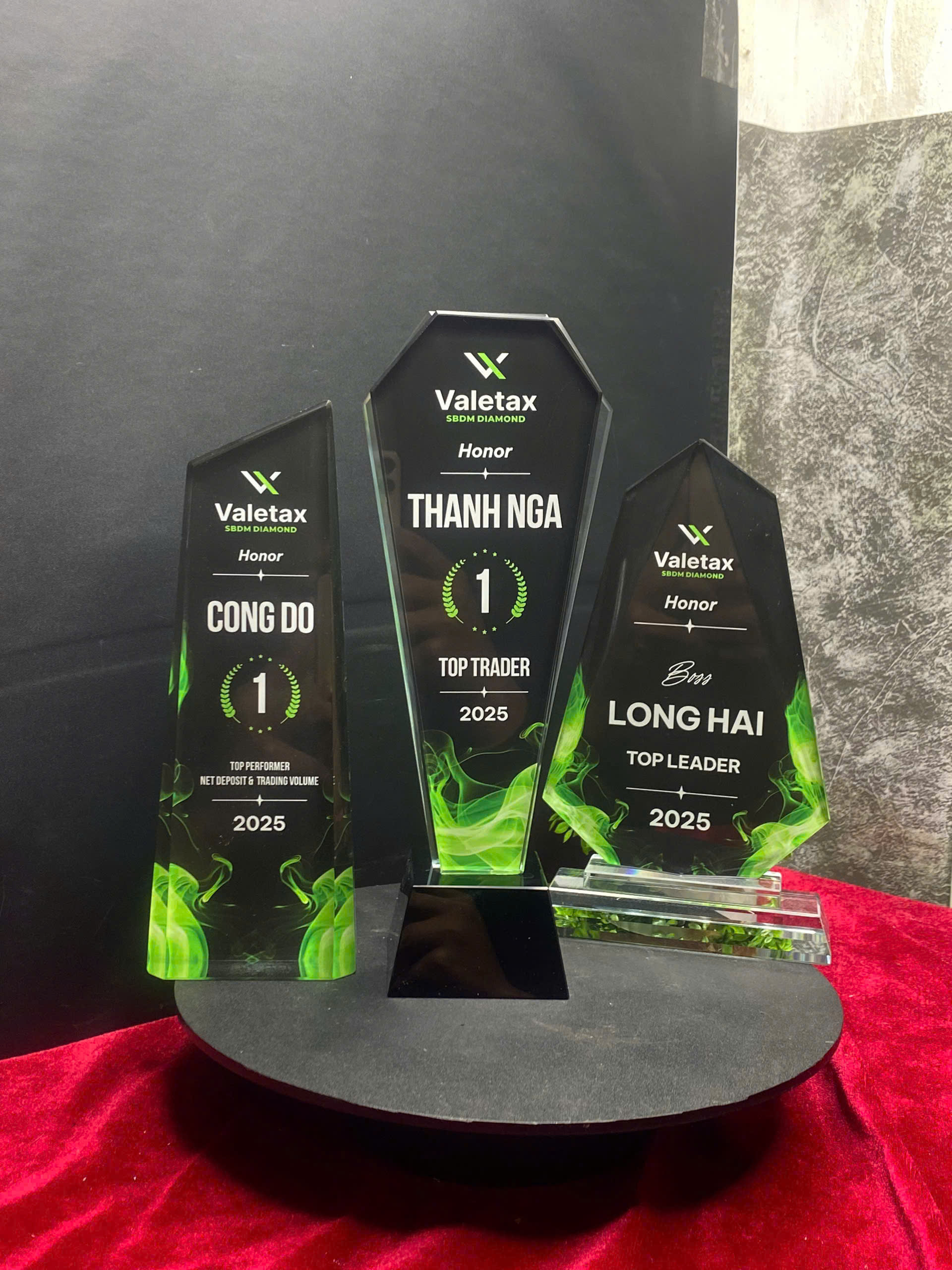Cúp vinh danh