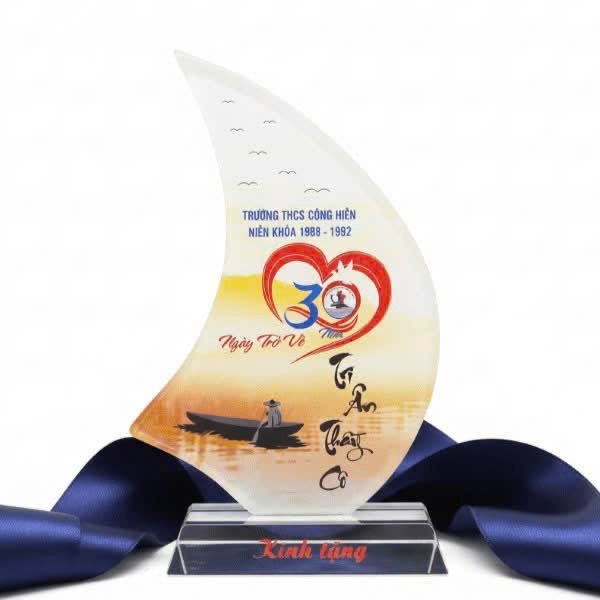 Mẫu kỷ niệm chương 20 năm ngày ra trường đẹp