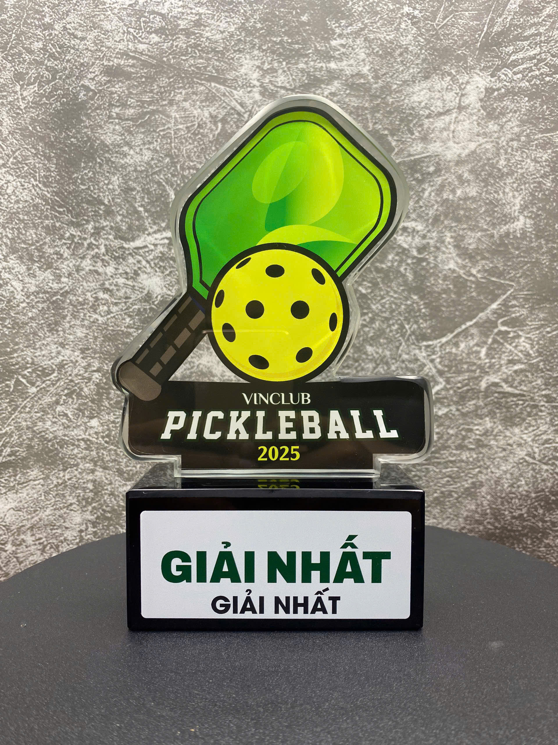 Cúp pickleball hình vợt