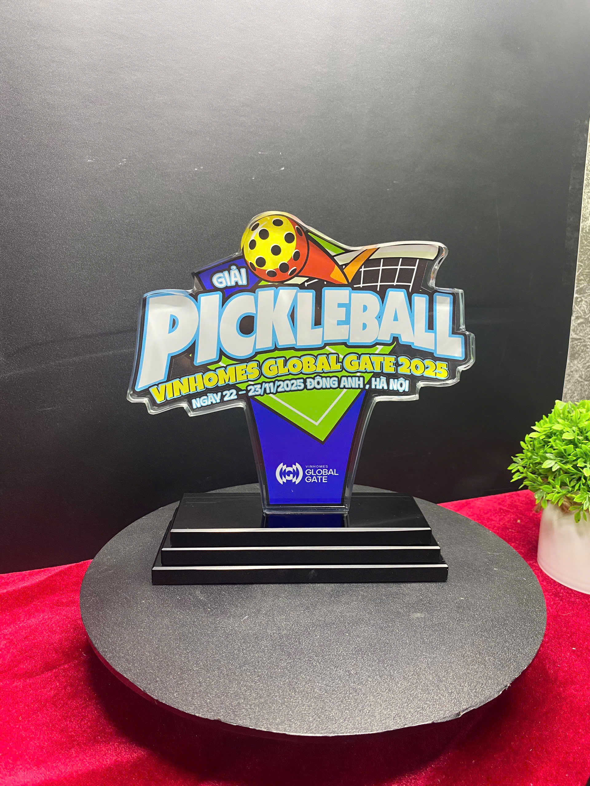 Cúp pha lê pickleball theo yêu cầu