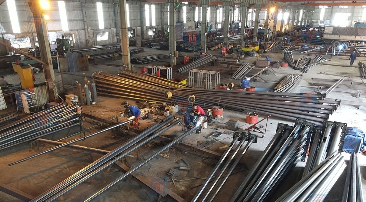 CỘT ĐÈN CHIẾU SÁNG BG/TC MẠ KẼM NHÚNG NÓNG