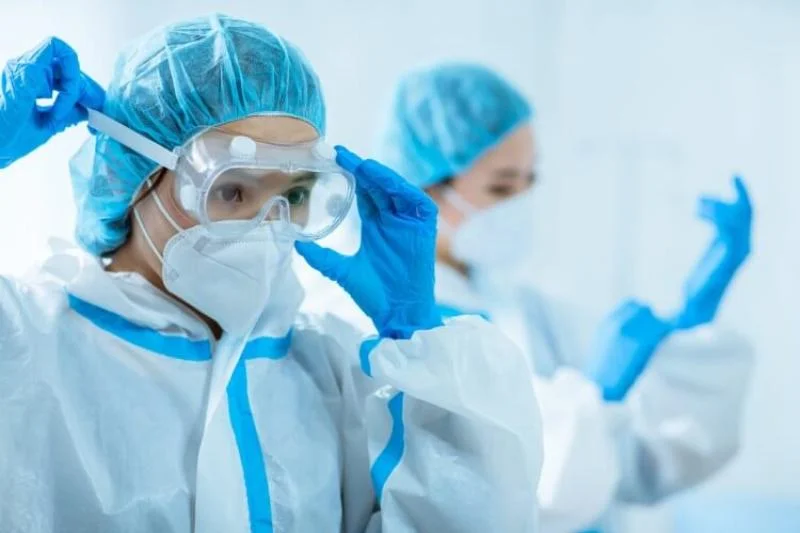 9 phòng ngừa chuẩn trong kiểm soát nhiễm khuẩn y tế