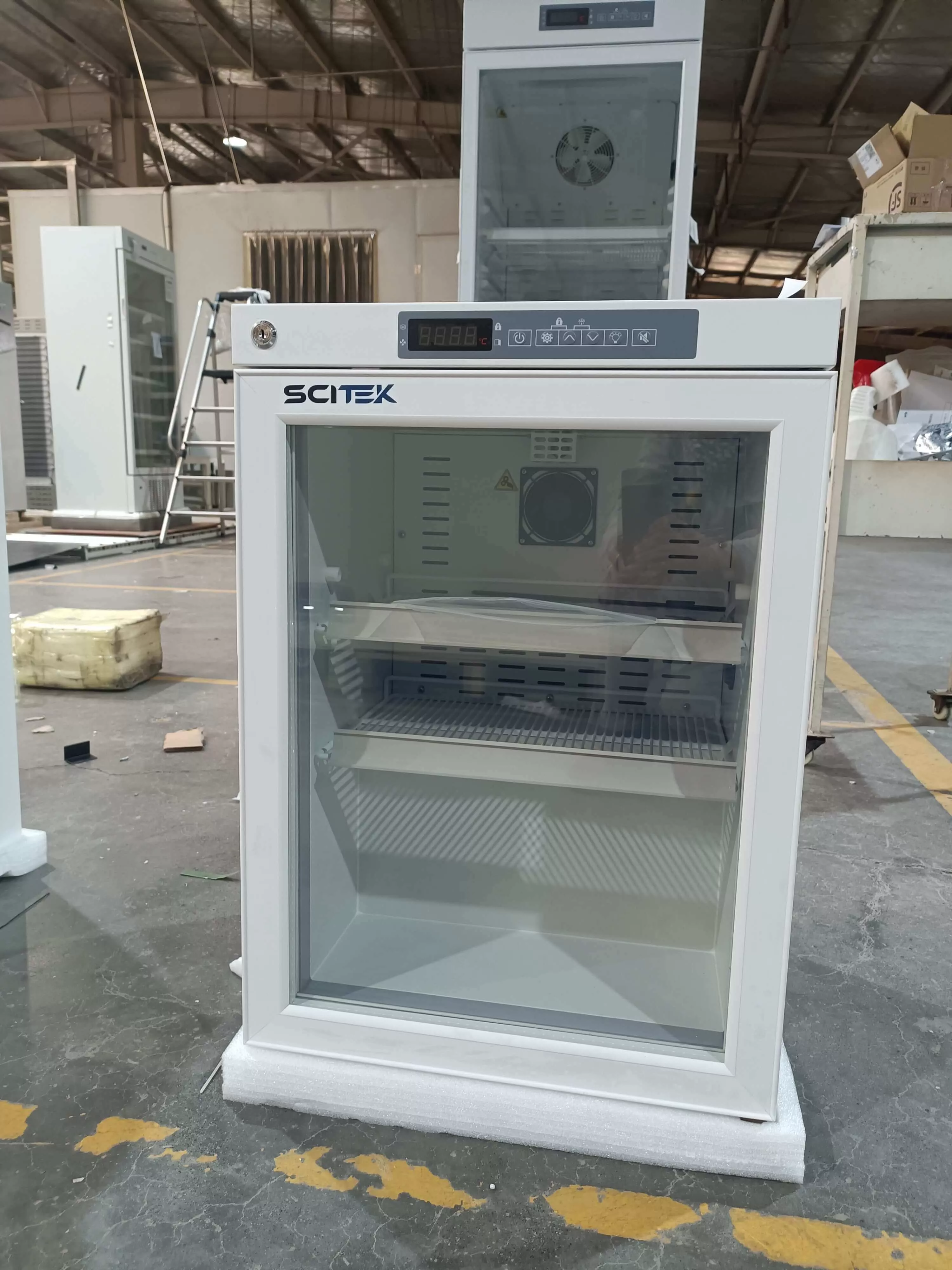 Tủ lạnh phòng thí nghiệm 2-8℃