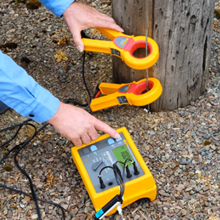 Bộ KIT thiết bị đo điện trở đất FLUKE 1625-2 KIT