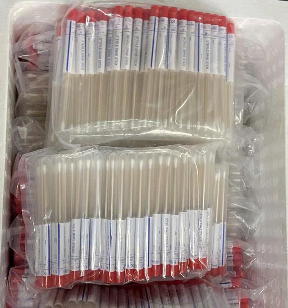 Que tăm bông vô trùng