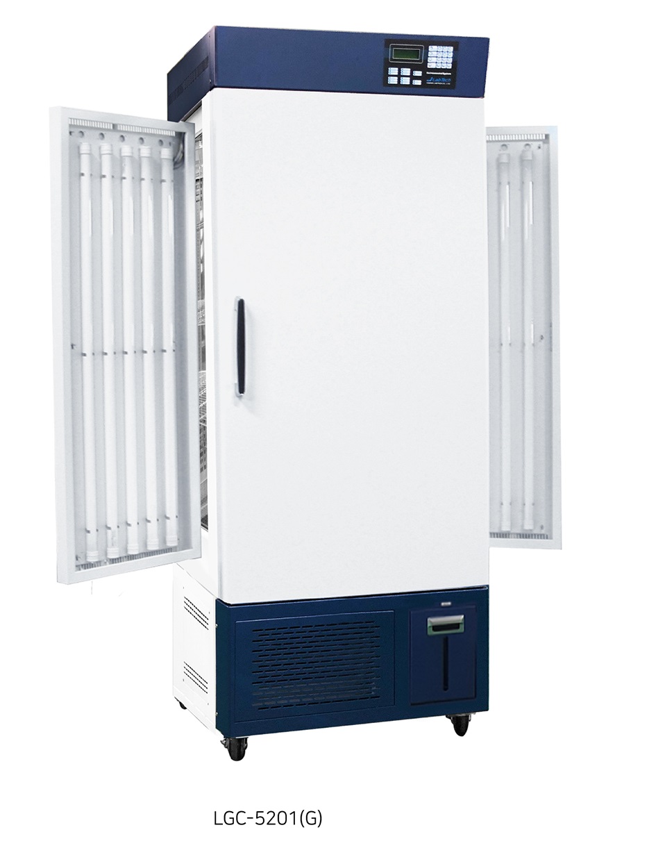 TỦ MÔI TRƯỜNG (Tủ sinh trưởng) điều khiển ánh sáng, nhiệt độ, độ ẩm 430 lít LGC-5201 Labtech