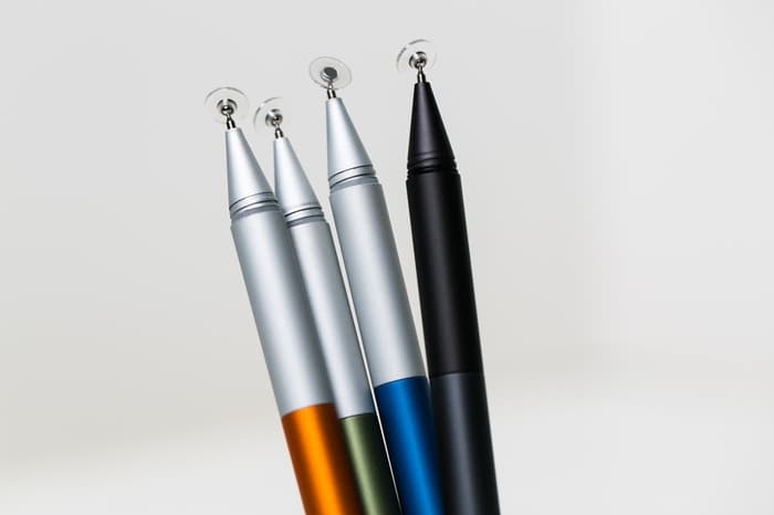 vật liệu làm phiến đĩa adonit mini 4