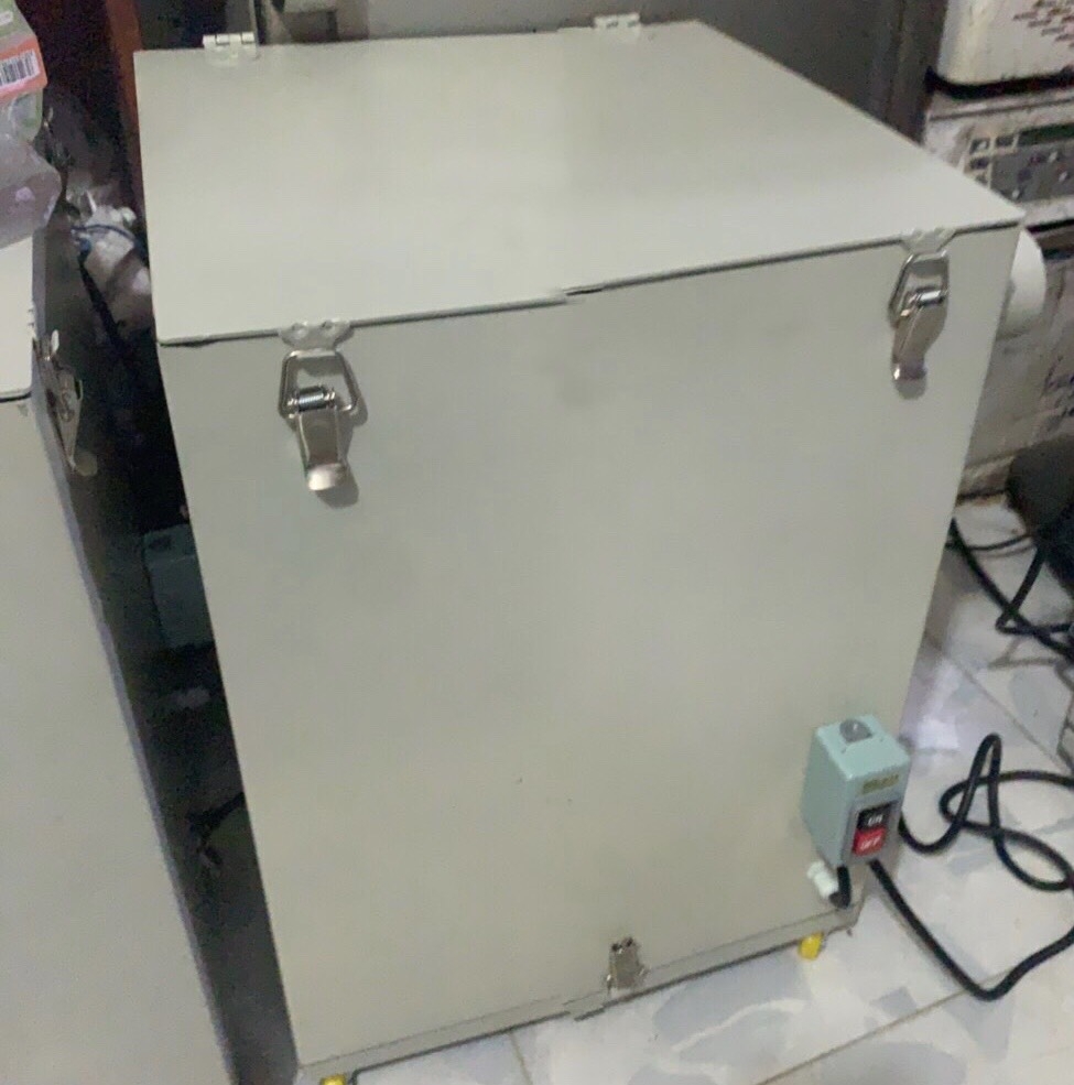 Máy hút bụi 1500W
