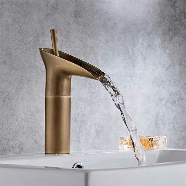 VÒI ĐỒNG CỔ KIỂU THÁC NƯỚC  5021