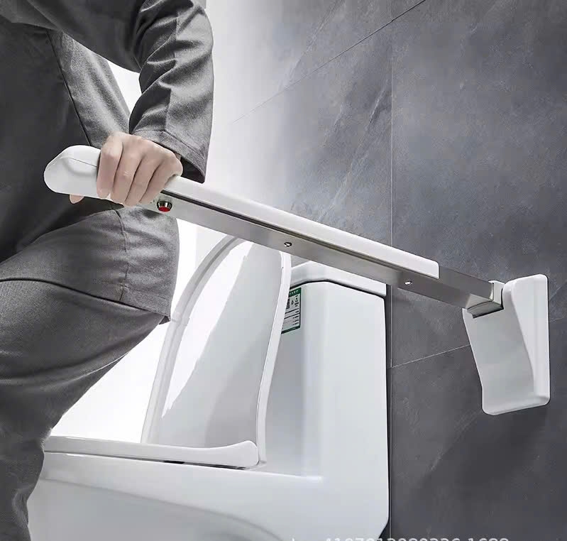 TAY VỊN GẮN TƯỜNG PHÒNG VỆ SINH  CL8917