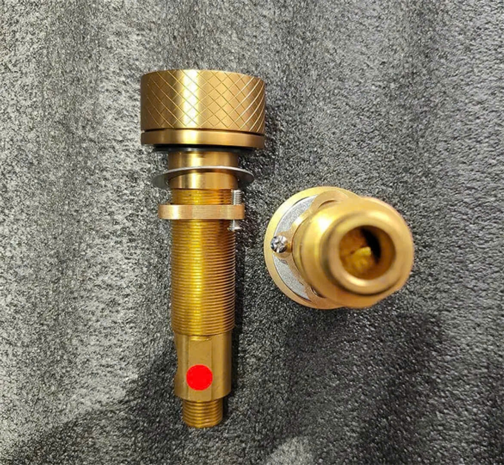 VÒI CHẬU 3 LỖ SANG TRỌNG EU688 - CLEANMAX