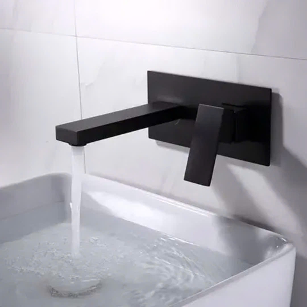 Vòi âm tường hình vuông, màu đen VAT0480