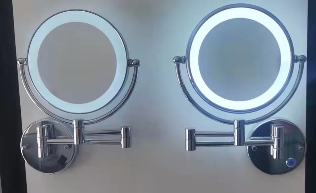 Gương phóng đại có đèn LED, cảm ứng CLEANMAX