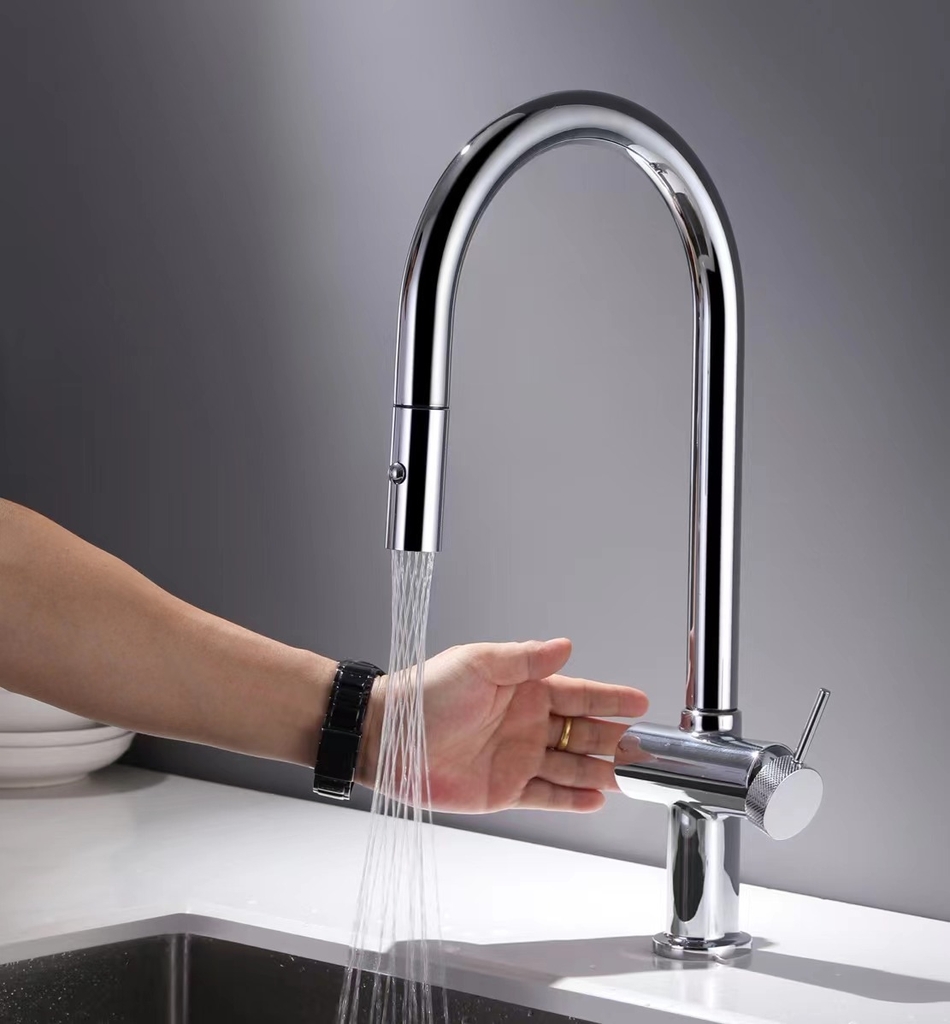 Vòi bếp cảm ứng tắt mở tự động CLEANMAX