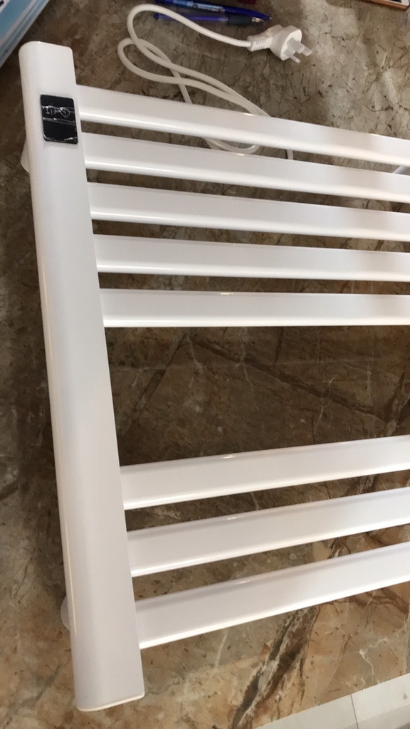 DÀN (THANG) SẤY KHĂN CLEANMAX 501W (màu trắng) CLEANMAX