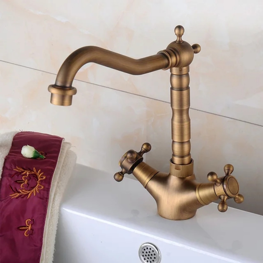 Vòi chậu đồng tân cổ điển - 9602 CLEANMAX