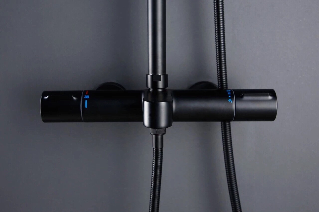 SEN CÂY TẮM ĐỨNG ĐIỀU CHỈNH NHIỆT ĐỘ MÀU ĐEN - S65 CLEANMAX