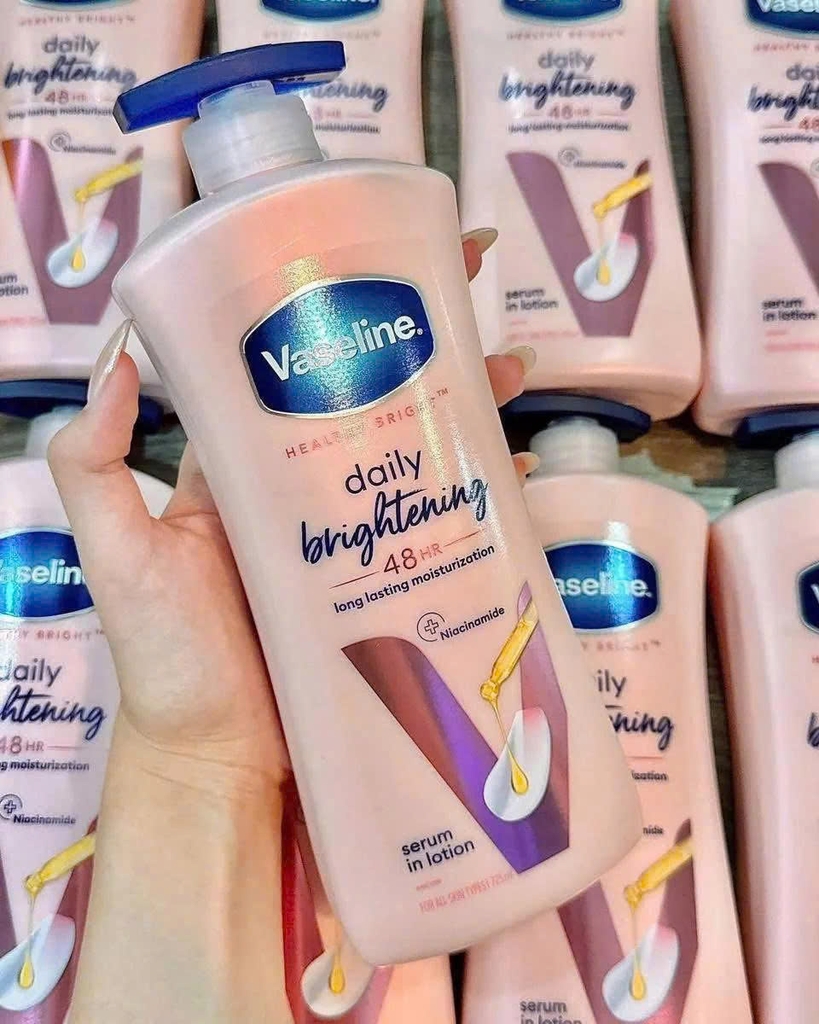 Sữa dưỡng thể Vaseline Intensive Care 725ml