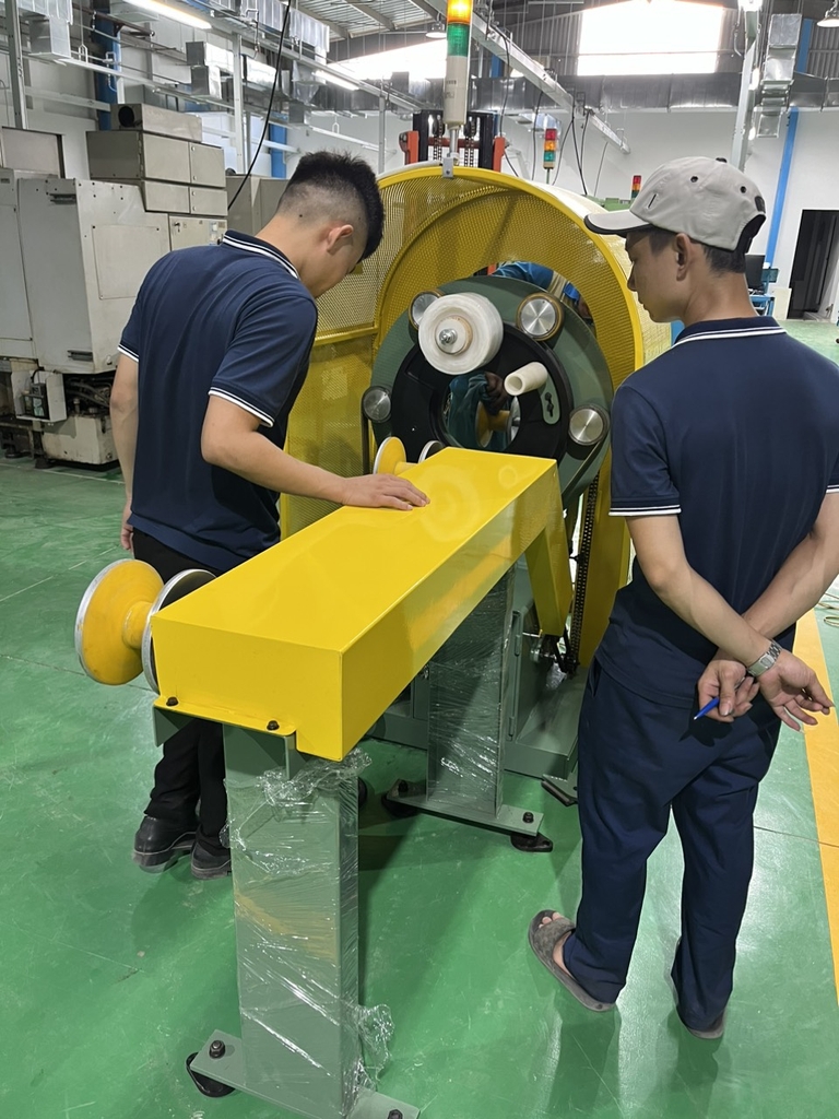 Máy cuốn bao tự động