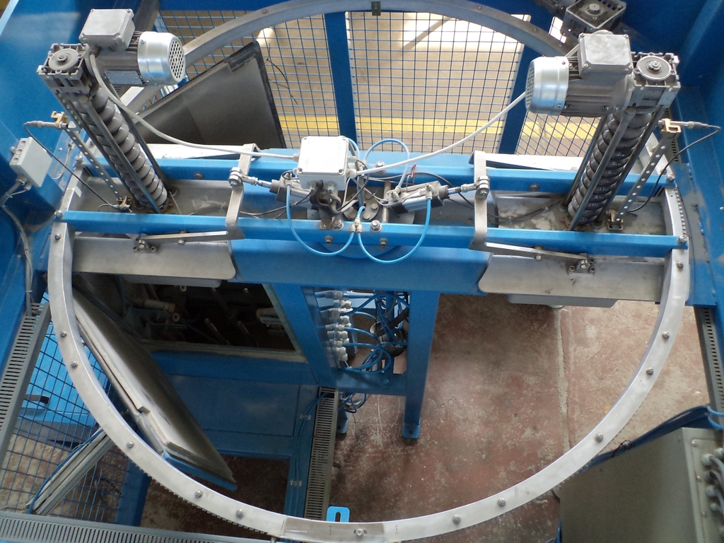 Máy phun cáp tự động năng suất cao.