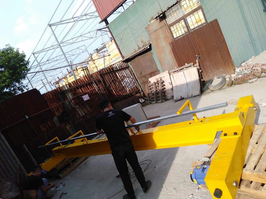 Thiết bị lò đốt rác sinh hoạt.