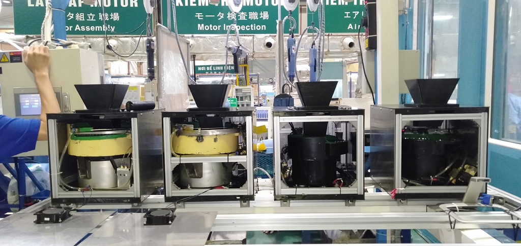 Máy cấp phôi rung.