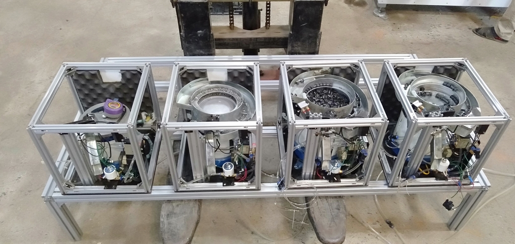 Máy cấp phôi rung.