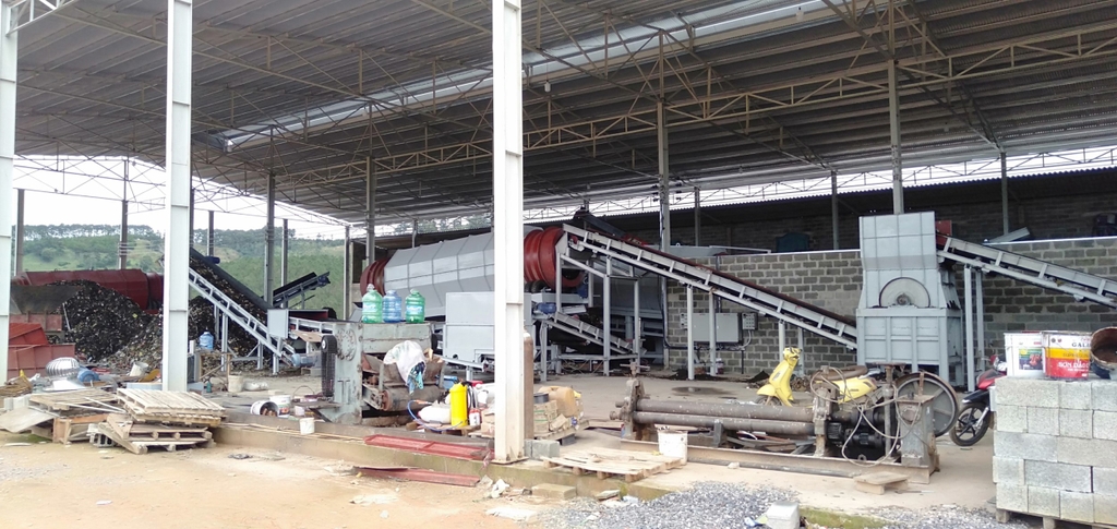 Thiết bị lò đốt rác sinh hoạt.