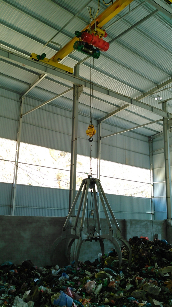 Thiết bị lò đốt rác sinh hoạt.