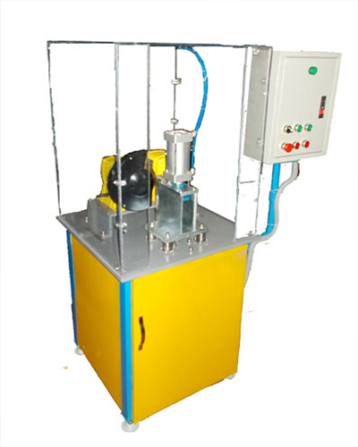 Máy cắt rãnh hộp nhựa hàng rào