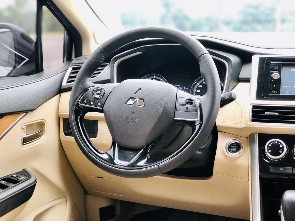 Mitsubishi Xpander 1.5AT 2019 siêu chất - Màu Trắng/Kem | XE CŨ HÀ NỘI