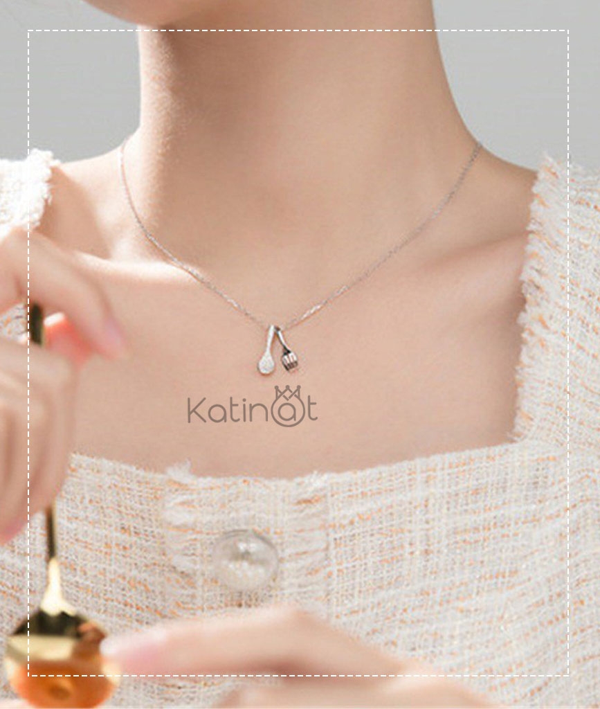 Dây chuyền bạc kiểu cô nàng đầu bếp