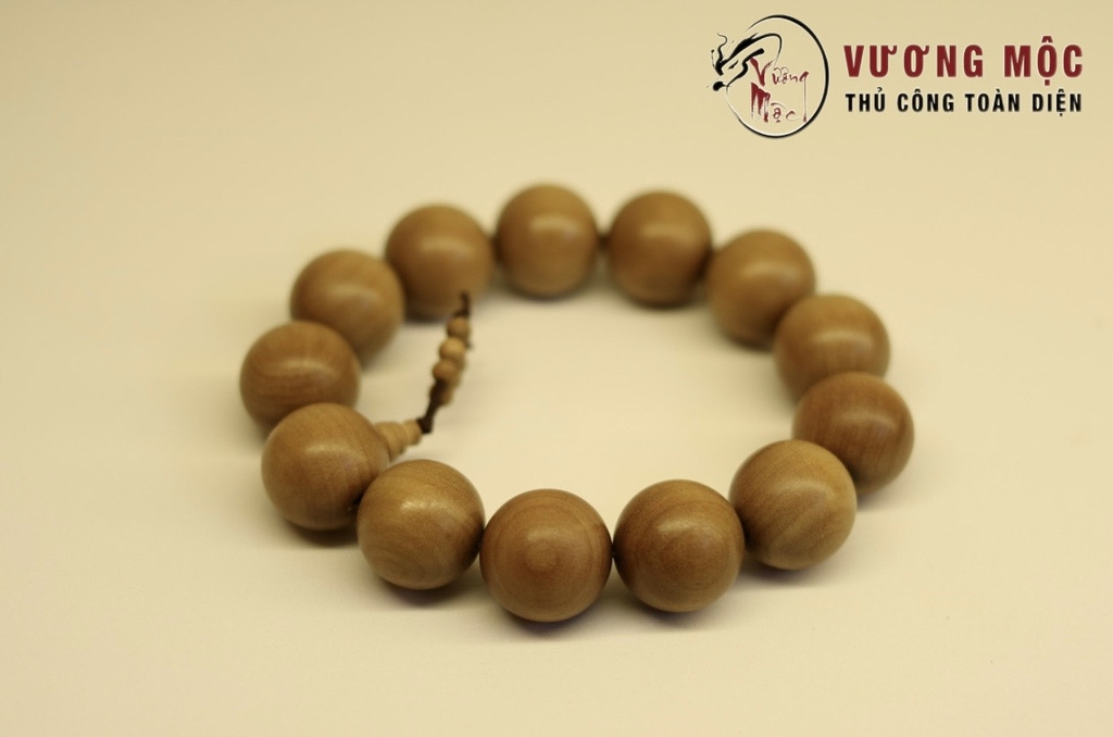 Vòng tay gỗ đàn hương ấn độ 20mm - 12 hạt trên 100 năm tuổi