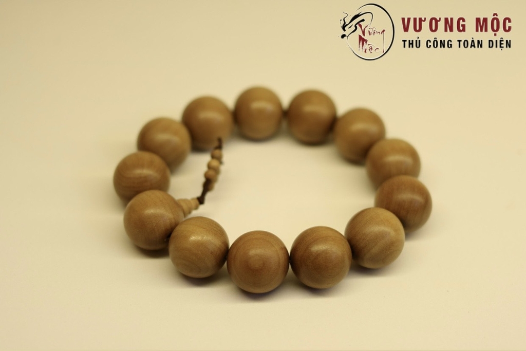Vòng tay gỗ đàn hương ấn độ 20mm - 12 hạt trên 100 năm tuổi