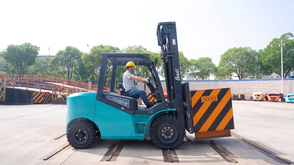 Xe nâng điện Kion Baoli 4-5 tấn