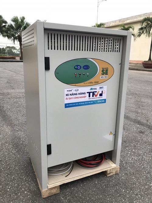 Máy sạc ắc quy hiệu SE Wa 3 pha 48V 50A mã 109-001 sử dụng cho xe nâng, hàng mới 100%