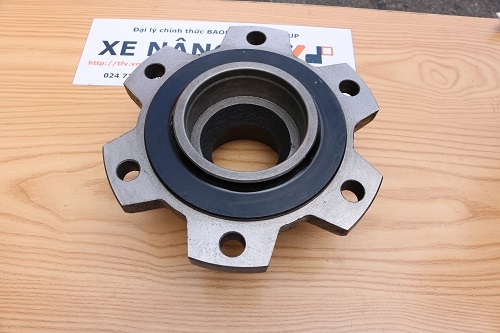 Mâm trục sau xe nâng Toyota model 3-8FD20-30, 5-6FB30 mã 43811-20540-71. Mã P.00194