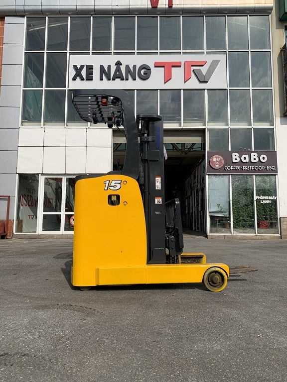 Xe nâng điện đứng lái - Reach truck. Nâng cao hơn- tiện nghi hơn!