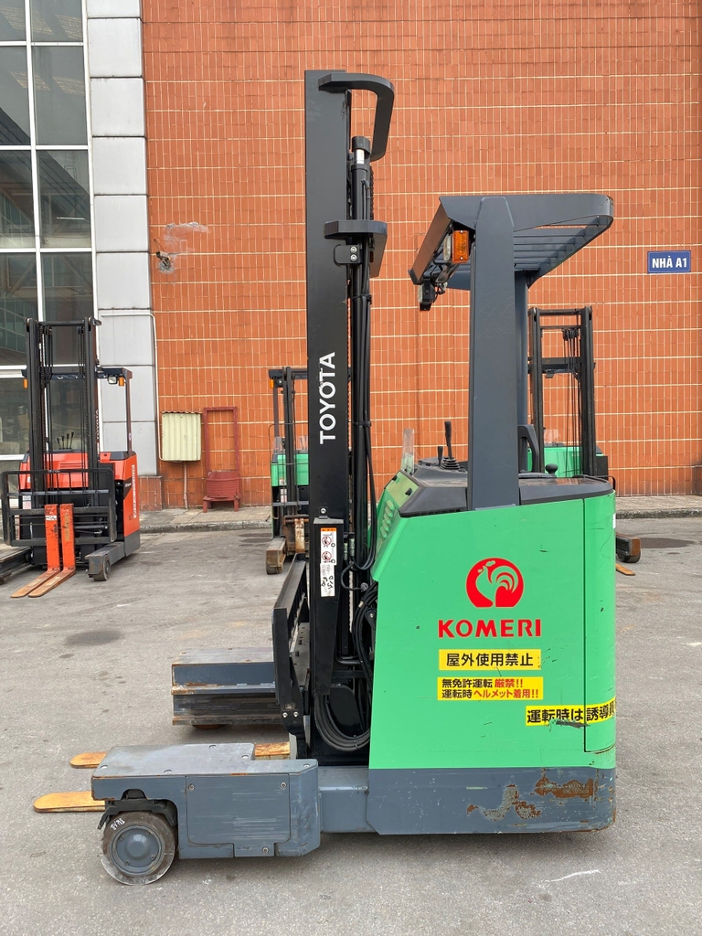 Xe nâng điện cũ đứng lái 2 tấn Toyota 8FBS20, nâng cao 4.5m, sx 2019. Mã XC.R20TOD45.00788
