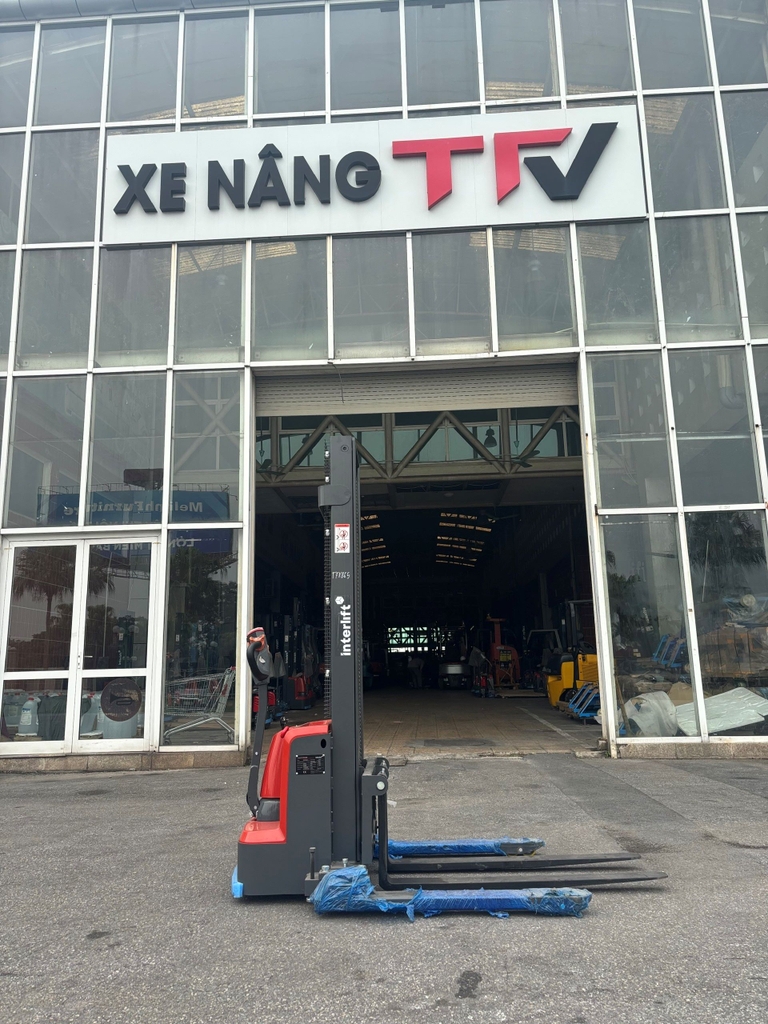 Xe nâng điện stacker 1.5 tấn Interlift CL1530GHY. Nâng cao 3m. Sx 2025. Mã XM.S15IND30.00864