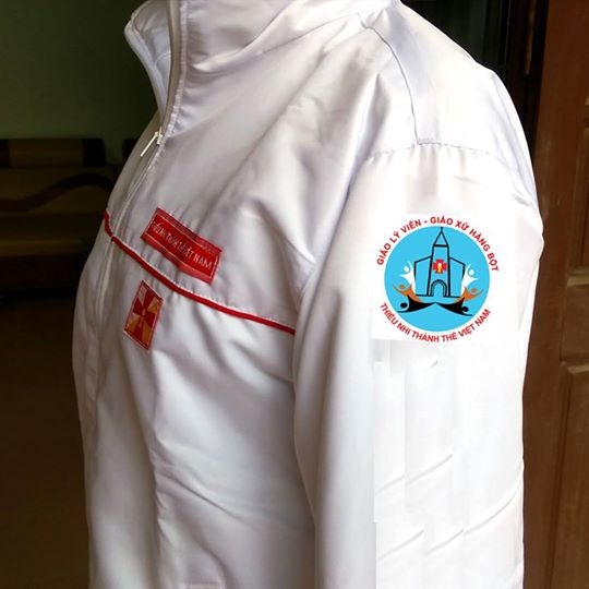 áo khoác thiếu nhi thánh thể 