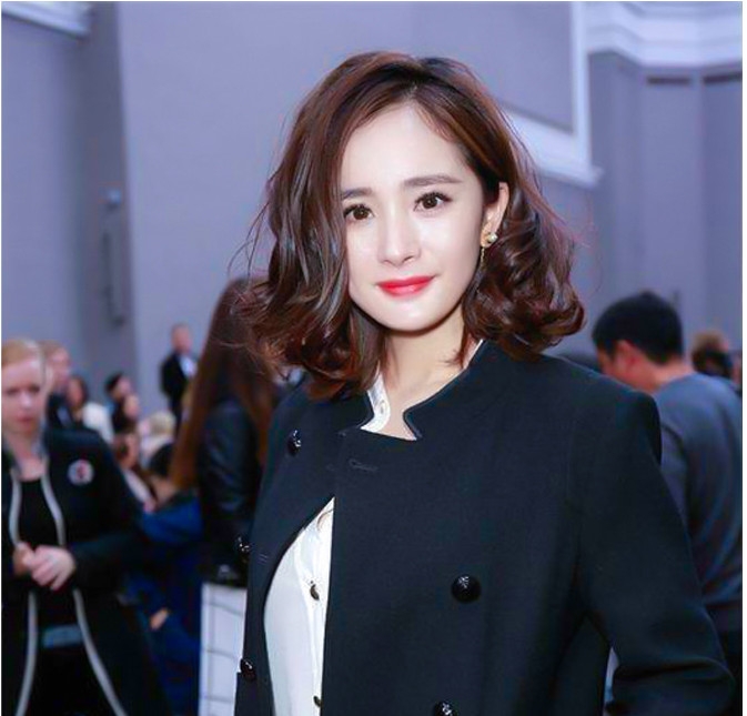 Tóc Giả Nữ Nguyên Đầu - Hai Mái Ngôi 7/3 Xoăn Ngang Vai | Wina