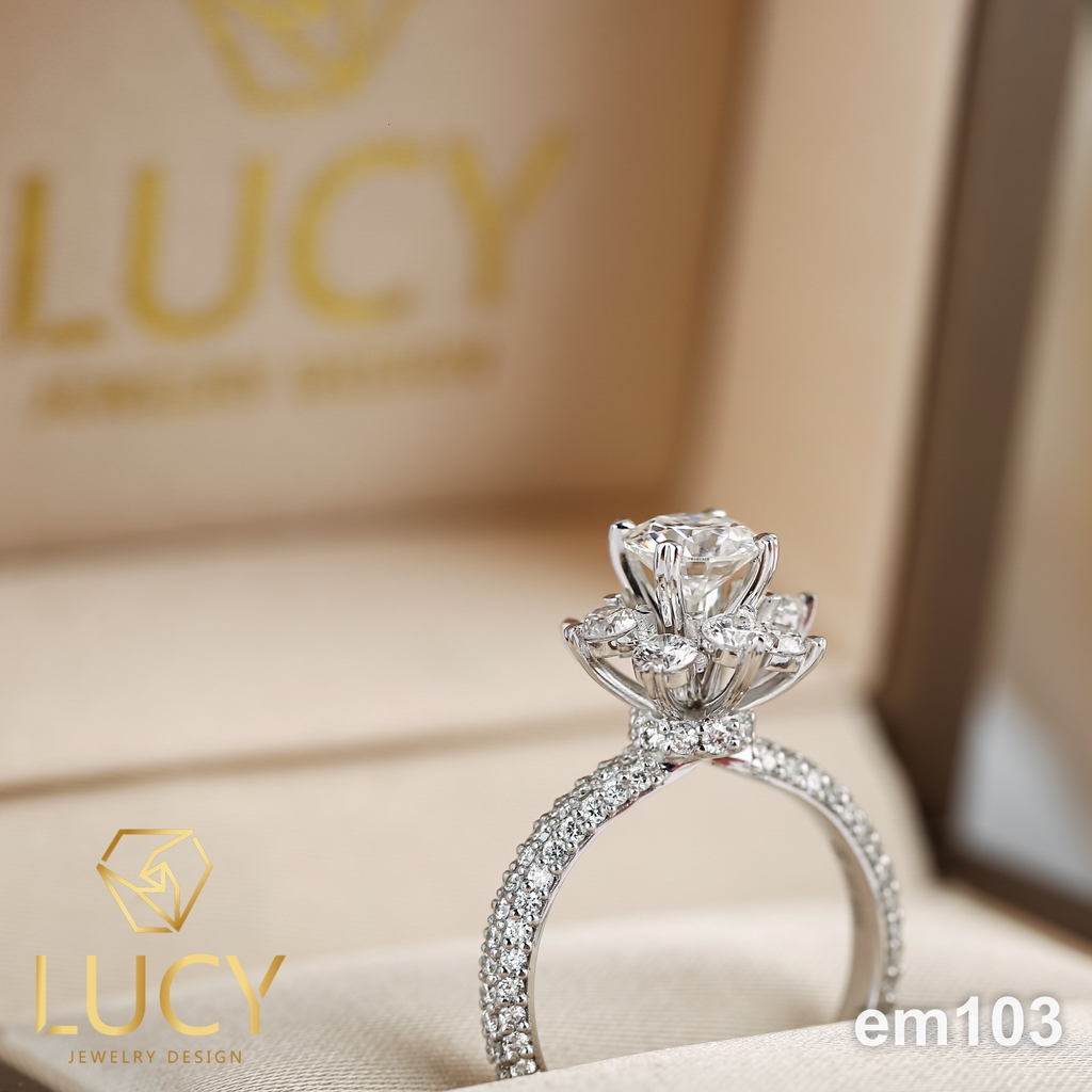 EM103 Nhẫn cầu hôn đính hôn, nhẫn vàng nữ, nhẫn ổ kim cương 5.4mm - Lucy Jewelry