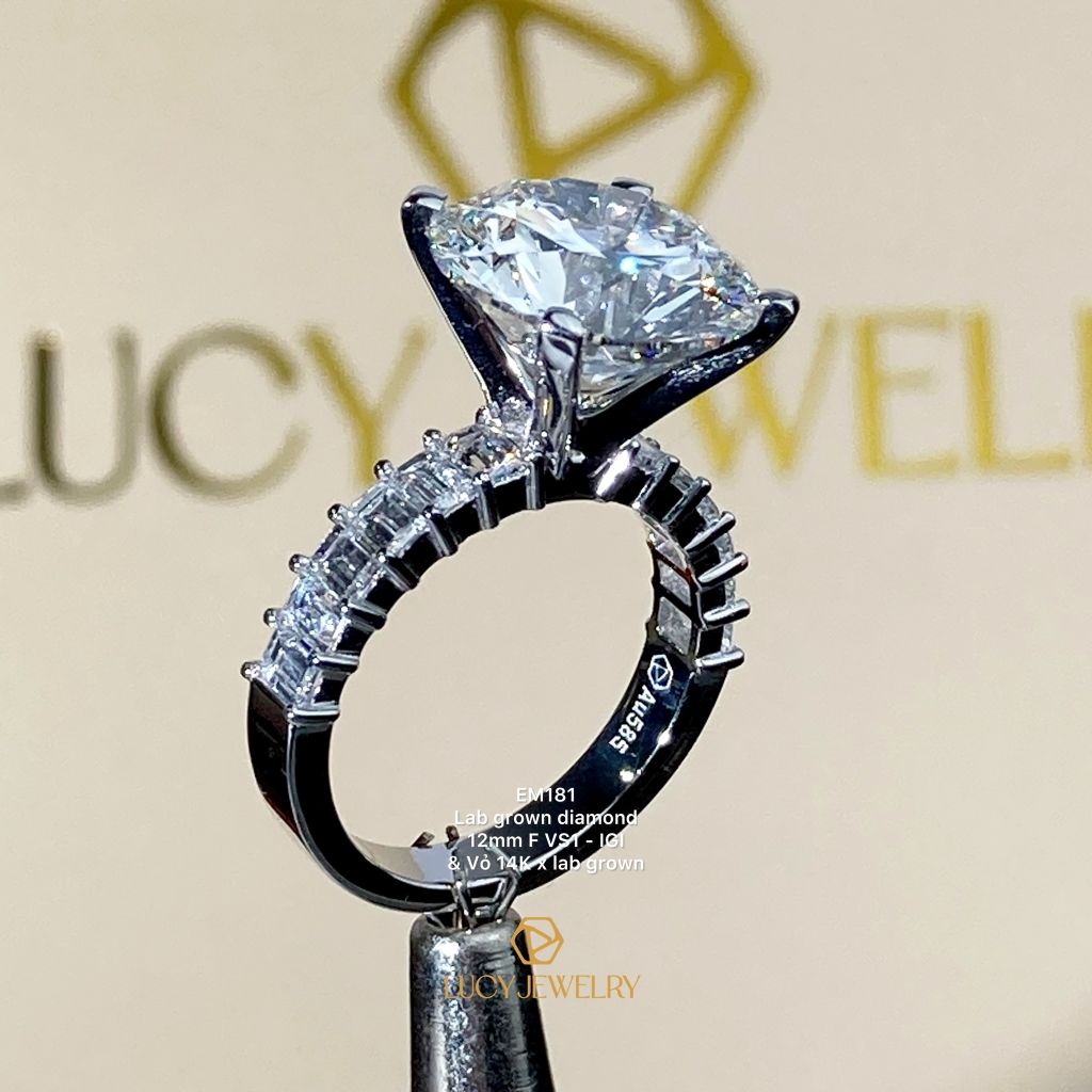 EM181 - Nhẫn cầu hôn, round cut, 12mm - Lucy Jewelry