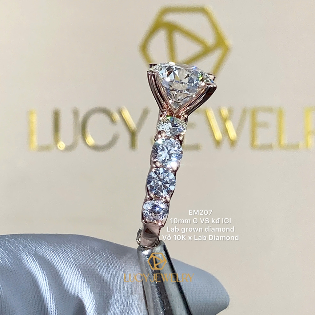EM207 - Nhẫn cầu hôn, round cut, 10mm - Lucy Jewelry