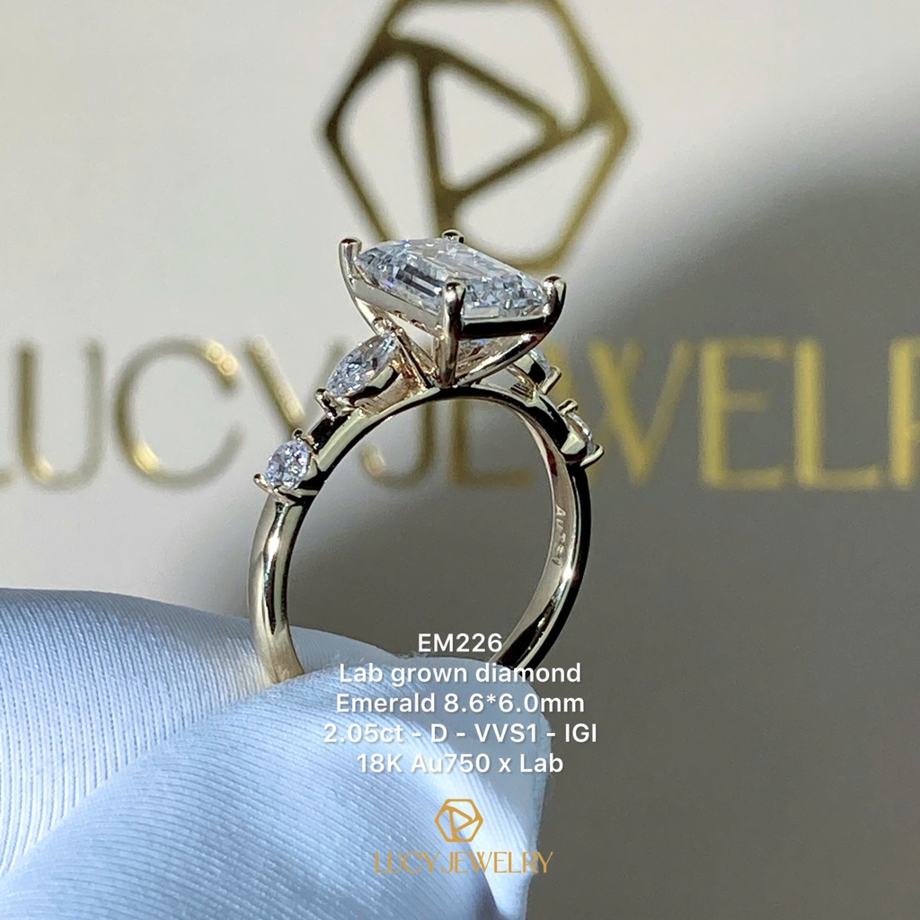 EM226 - Nhẫn cầu hôn, emerald cut, 2.0 carat - Lucy Jewelry