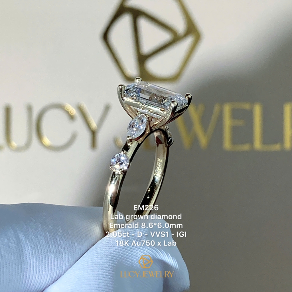 EM226 - Nhẫn cầu hôn, emerald cut, 2.0 carat - Lucy Jewelry